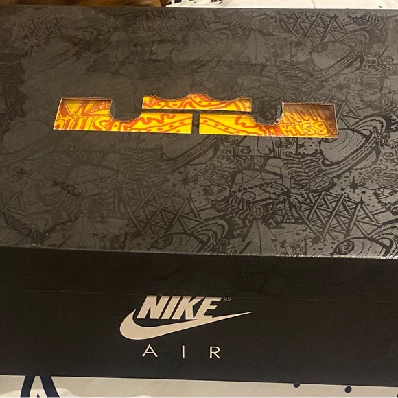 Lebron 9 - Picture 3 of 13